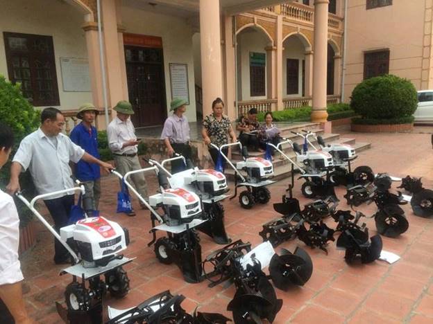 Máy làm đất đa năng TRÂU VÀNG 1WG4 - ảnh 1
