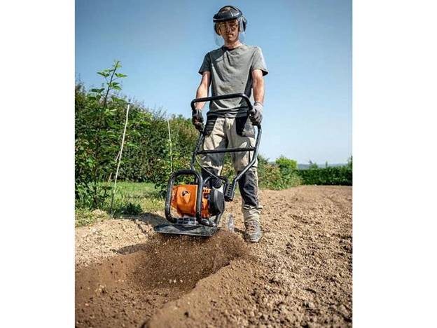 Máy xới đất STIHL BC230 - ảnh 1