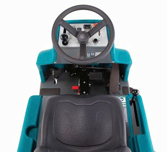 Xe quét sàn mini chạy bằng pin ngồi lái Tennant 6100 - ảnh 5