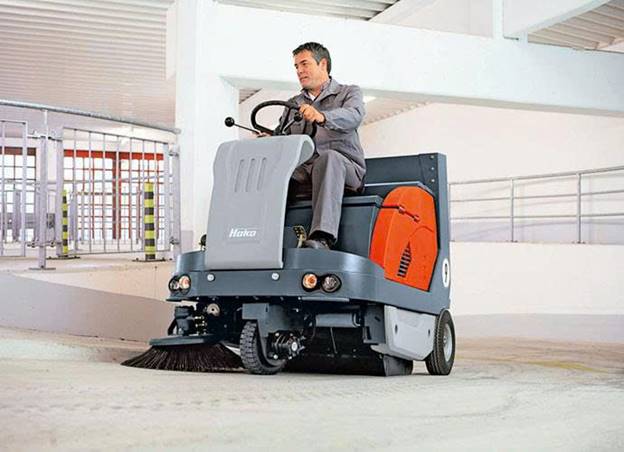 Xe quét rác ngồi lái Sweepmaster 1200 RH - ảnh 1