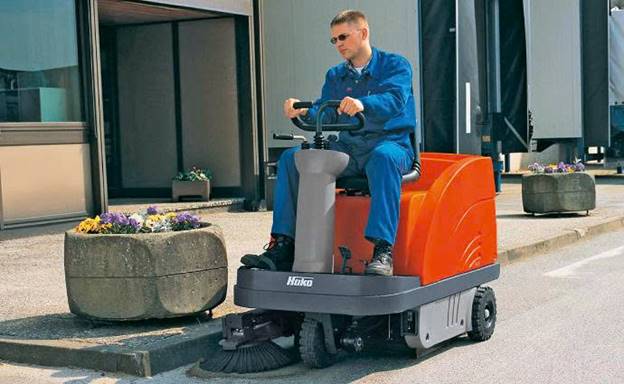 Xe quét rác ngồi lái Sweepmaster 900 R - ảnh 2