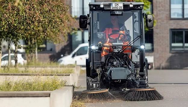 Xe quét đường chạy hoàn toàn bằng điện Citymaster 1650 ZE - ảnh 3
