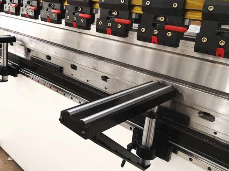Máy chấn tôn thủy lực 100 tấn – PBC 100T/3200 - ảnh 4