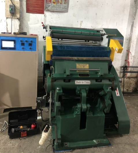Máy bế ép nhũ (Bế ép kim) TYMB-750 - ảnh 1
