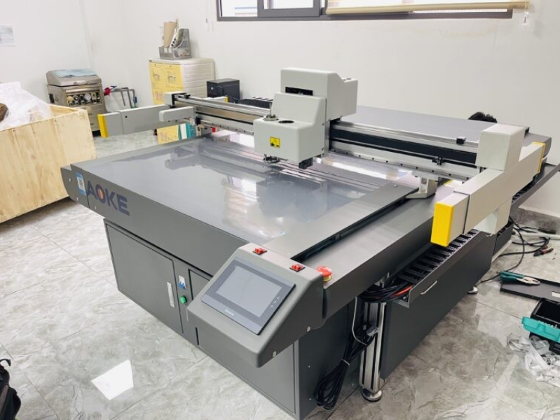 Máy cắt mẫu hộp giấy và hộp carton AKZ10 - ảnh 2
