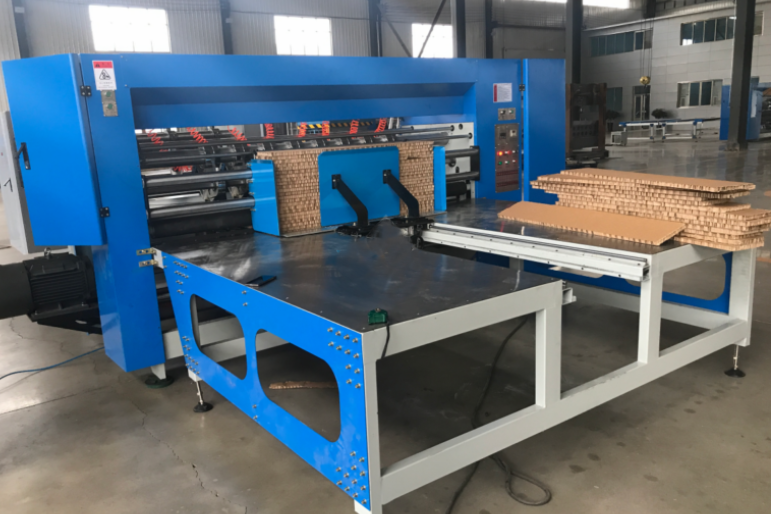 Máy cắt sóng tổ ong tự động (Chia dọc cắt ngang) HZAW-2000A - ảnh 1