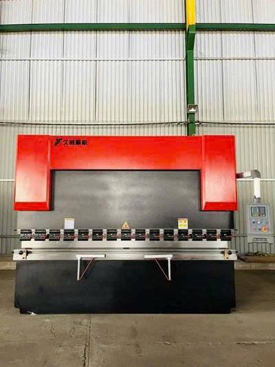 Máy chấn NC 125T3200