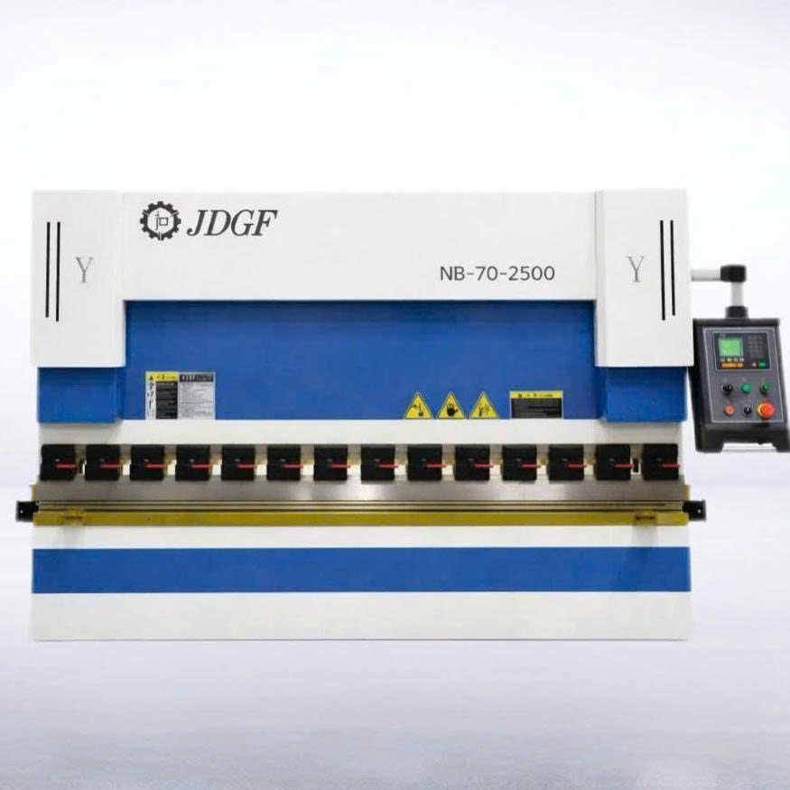 Máy chấn NC 70T2500