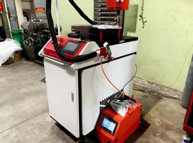 Máy hàn laser 3000W – LW 3000