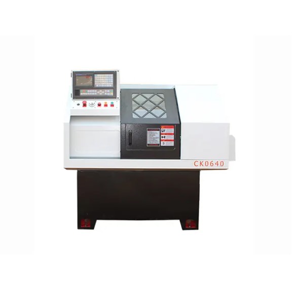 Máy tiện ngang CK0640
