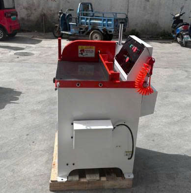 Máy cắt nhôm định hình XS-610AL