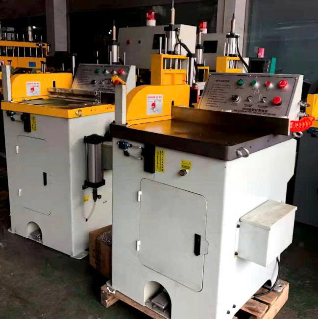 Máy cắt nhôm định hình XS-850AL