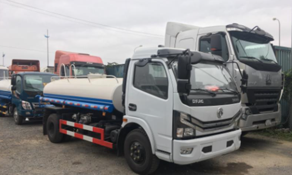 Xe phun nước rửa đường Dongfeng 5 khối TV-0981 