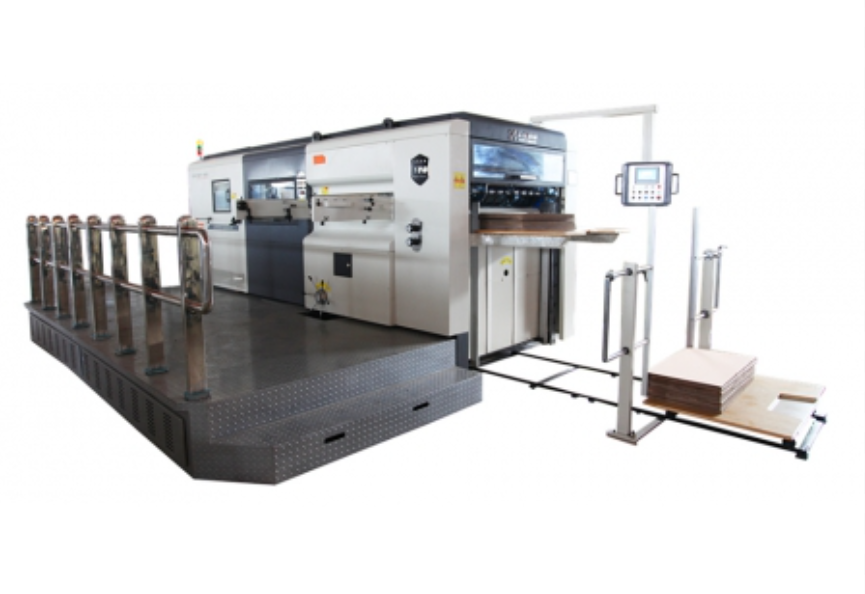 Máy bế hộp carton bán tự động Century MWB 1620Q