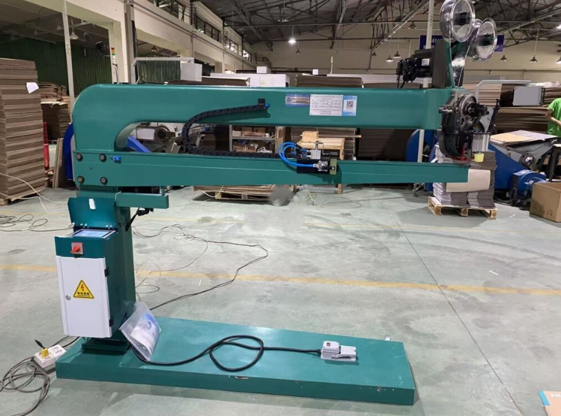 Máy đóng ghim carton servo kép DG1200